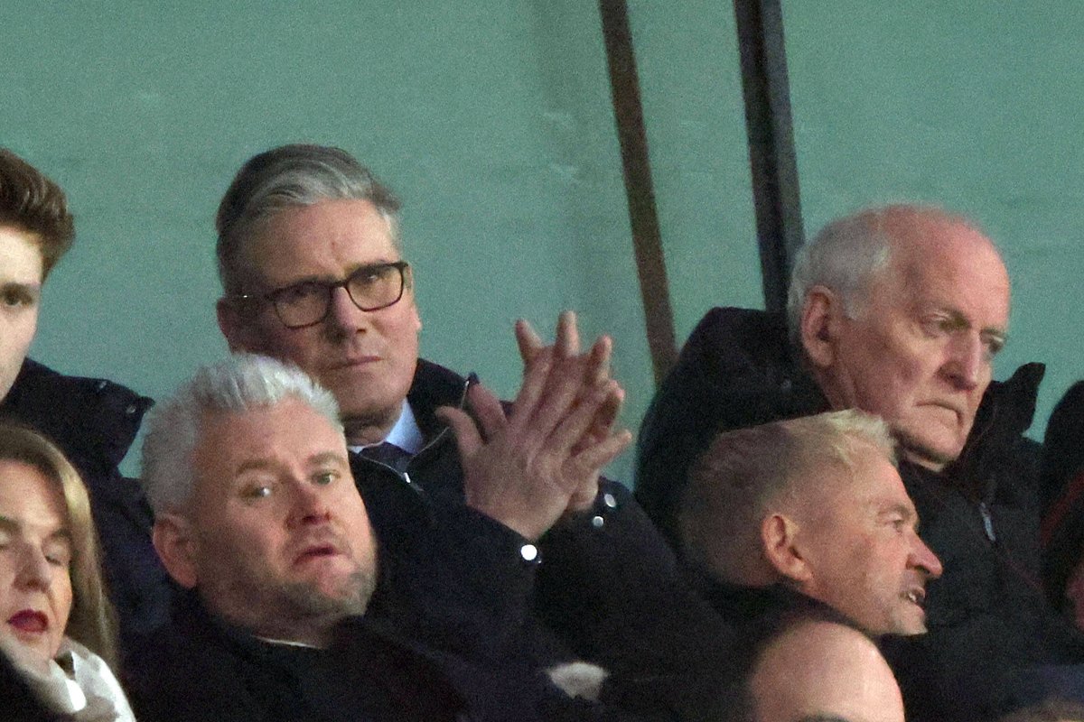 „Pamatysime, kas nutiks“: Starmeris liko nustebęs dėl staigaus Trumpo manevro - Delfi