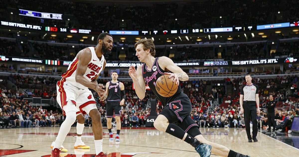 Lietuvių akistatoje Buzelis žaidė rezultatyviau, bet pergalę šventė Jakučionis