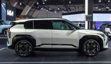 Briuselio automobilių parodoje pristatyti trys nauji „Kia“ GT modeliai