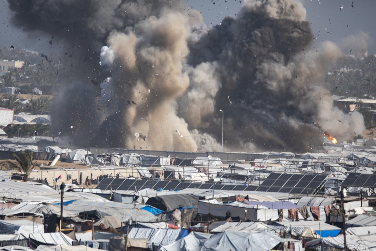 Gazos civilinė gynyba: Izraelio smūgiai pražudė 22 žmones