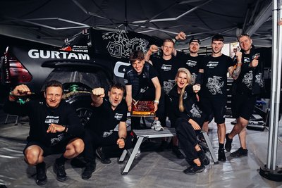 Benediktas Vanagas ir jo komanda