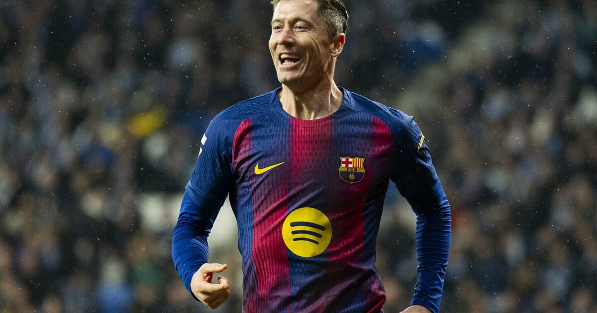 Flickas pakomentavo Lewandowskio ateitį „Barcelonoje“