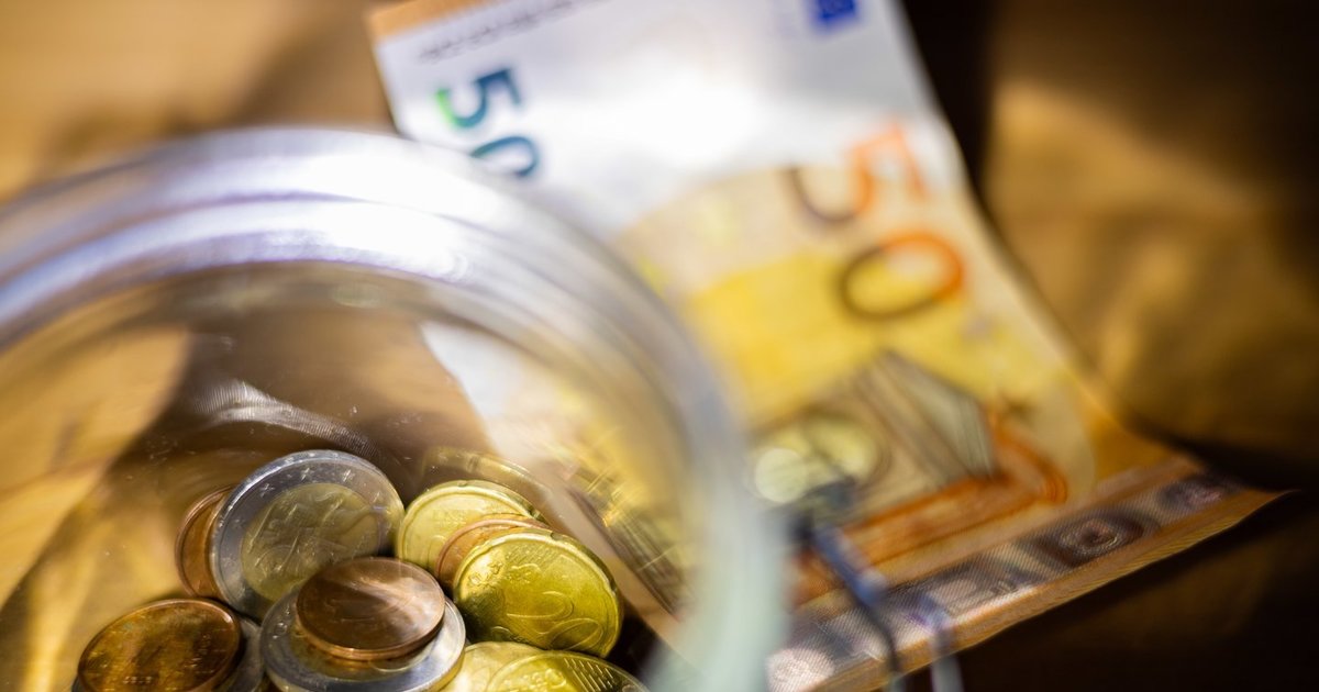 Įspėja gyventojus – štai kam apsimoka atsiimti sukauptus pensijų pinigus, o kam likti