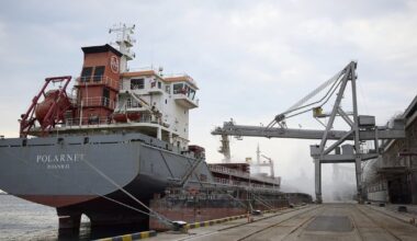 Karas Ukrainoje. Rusai smogė dviem laivams Juodojoje jūroje: abu buvo skirti maistui