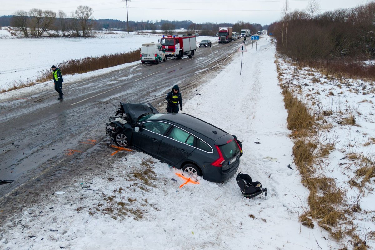 Metų pradžioje – itin skaudi avarija: užgeso 2 vaikų gyvybės