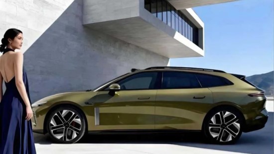 „Exlantix ES7 GT“