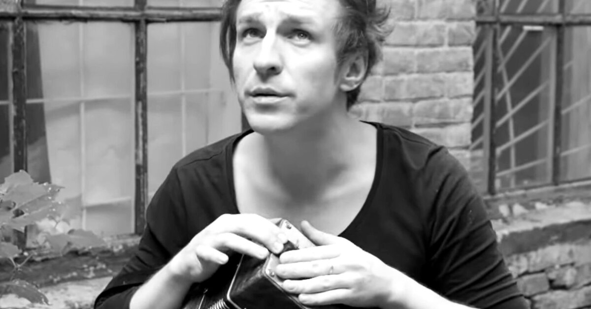 Nuo fronte patirtų sužalojimų mirė Ukrainos muzikantas ir medikas Mykola Dzyakas | Kultūra