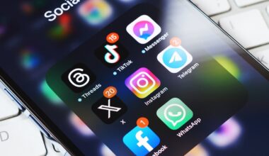 Socialinių tinklų paskyras masiškai atakuoja DI agentų spiečiai