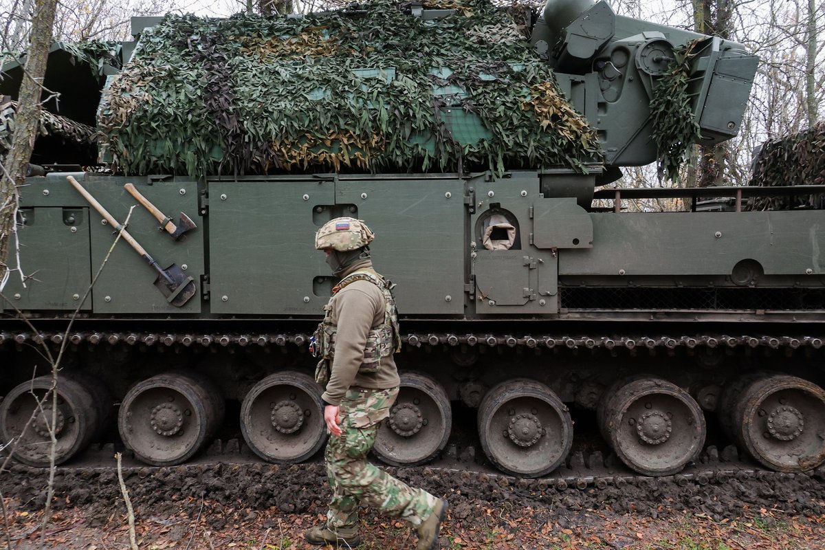Rusija išveda karius iš bazės šiaurės rytų Sirijoje