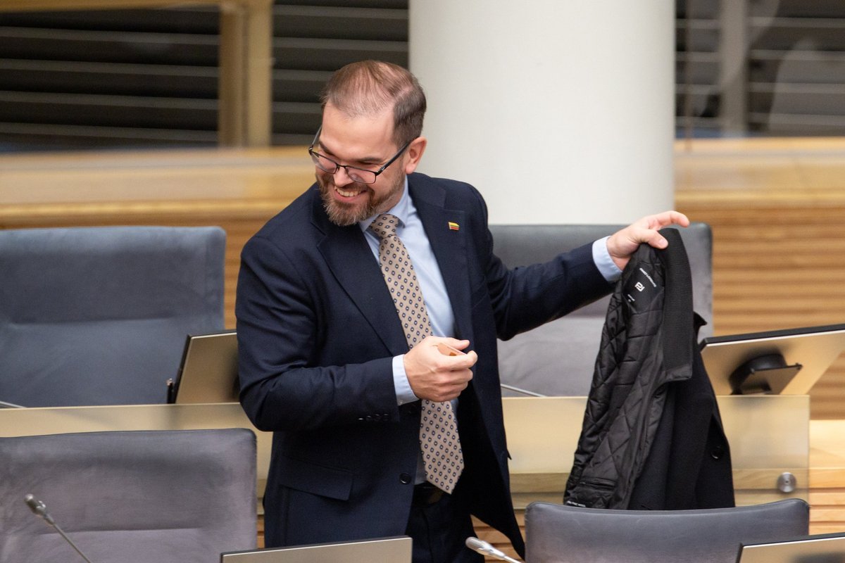 Uždarame posėdyje ministras Kaunas pratrūko dėl „Fegdos“: rėžė, kas slypi už šio skandalo - Delfi