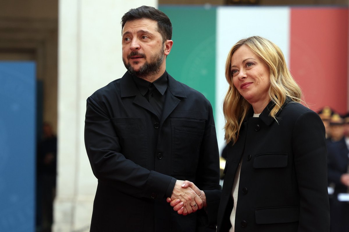 Po Rusijos smūgių – Italija siunčia Ukrainai šilumos tiekimo įrangą