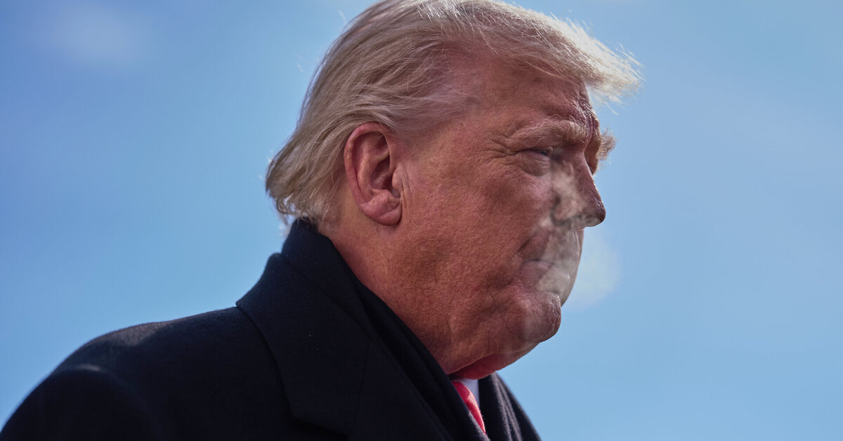 Donaldas Trumpas, kalbėdamas apie Mineapolio auką, sako, kad negalima į protestus eiti su ginklais