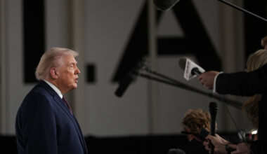 Donaldas Trumpas: JK yra labai pavojinga bendradarbiauti su Kinija