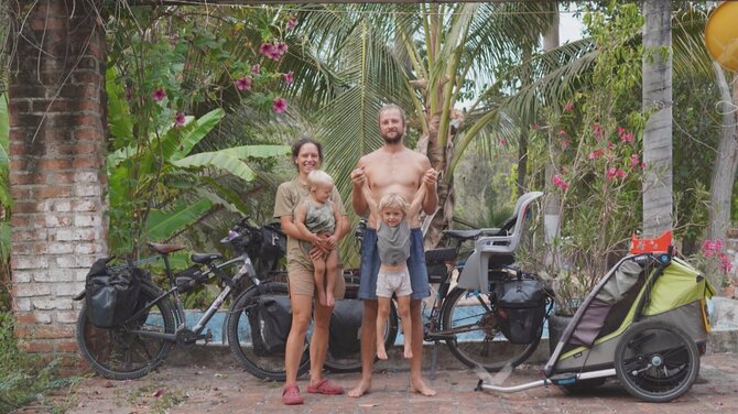 Stop kadras/Eglės ir Liudviko CIbų šeima