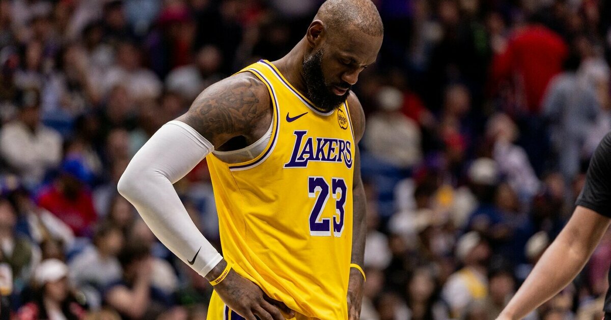 LeBroną kamuoja dvi traumos | Sportas.lt