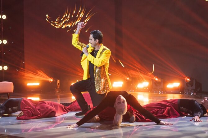 Simono Barono nuotr./Edgaras Koldaras projekte „Muzikinė kaukė“ įkūnijo Radžį