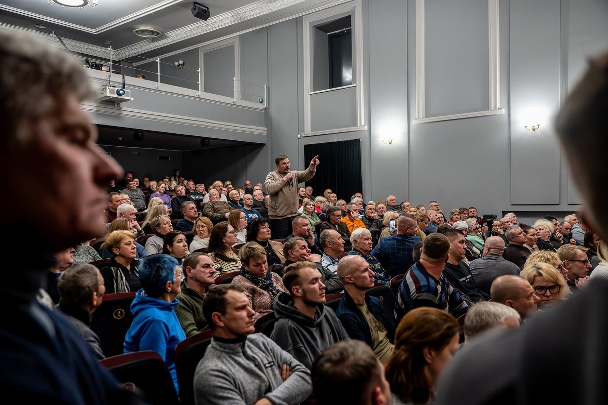 Lazdijų regione beveik tuo pačiu metu susitikimai ir su Nausėda, ir su Žemaitaičiu