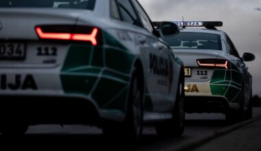 Kulka pataikė tiesiai į automobilio langą: Kėdainių rajone – tik per plauką mirtimi nepasibaigusi medžioklė