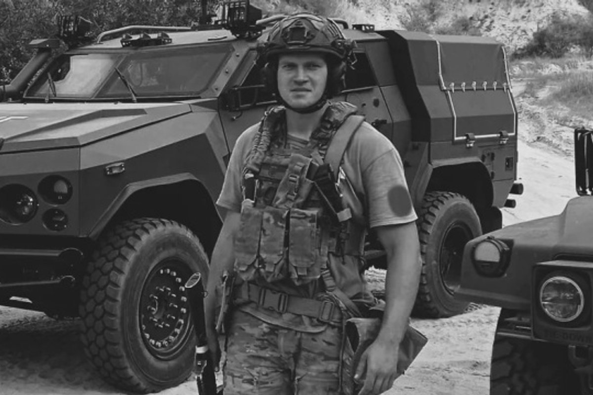 Ligoninėje mirė fronte Ukrainoje sužeistas lenkas savanoris