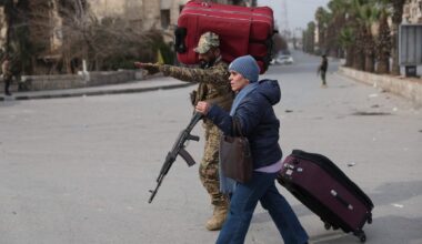 Sirijoje kurdų kovotojai po paliaubų atsisako palikti Alepo miestą