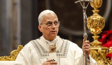 Žiniasklaida: popiežius atsisako priimti Macroną