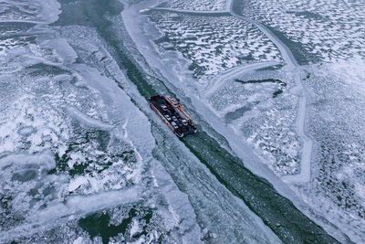 Užšalo Vengrijoje telkšantis Balatono ežeras