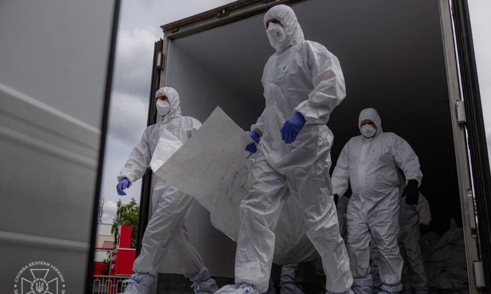 Į Ukrainą grąžinti 1212 žuvusių kariškių kūnų