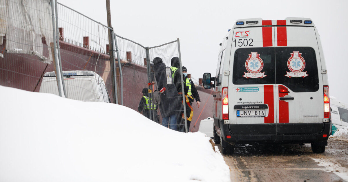 Naujųjų metų išvakarėse nuo tilto Kaune vėl nukrito žmogus