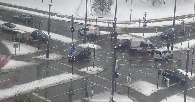 „Firminė“ avarija Kaune: susidūrė „Bolt“ ir „CityBee“