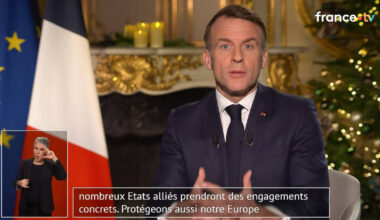 Emmanuelis Macronas žada dirbti iki „paskutinės kadencijos sekundės“