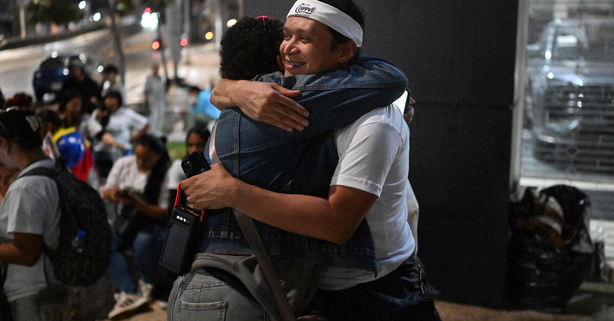 Venesuelos laikinoji prezidentė siūlo masinę amnestiją