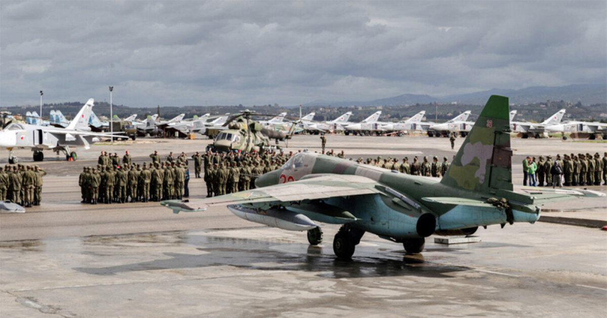 Rusija traukiasi iš karinės bazės Sirijoje: išgabeno net „elitinę komandą“