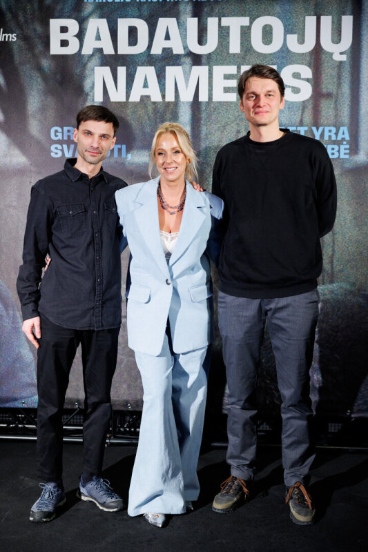 Karolio Kaupinio absurdo komedijos „Badautojų namelis“ premjera