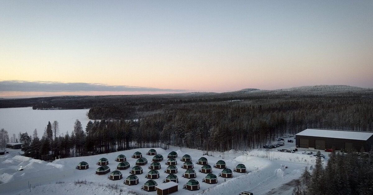 Tūkstančiai turistų įstrigo šiaurės Suomijoje, dėl didelio šalčio atšaukus skrydžius