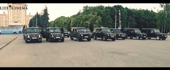 Kadras iš filmuotos medžiagos/MB visureigių paradas Maskvoje