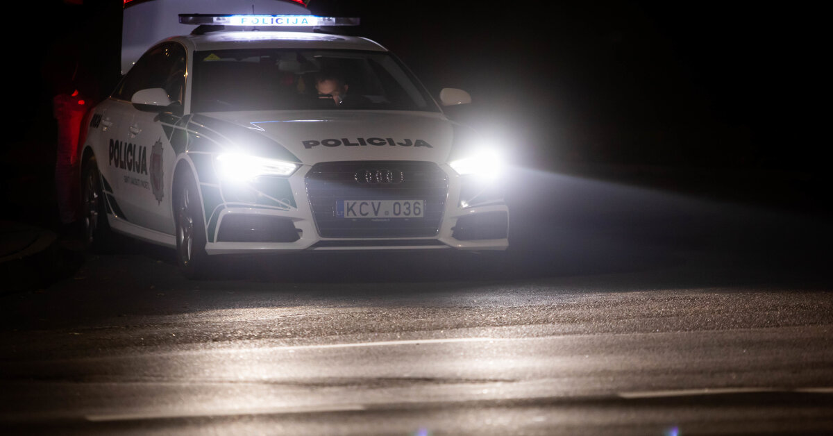 Kontrabandinis balionas nusileido Vilniuje, krovinio atvykęs asmuo sužeidė pareigūną, jis dar nerastas - 15min.lt