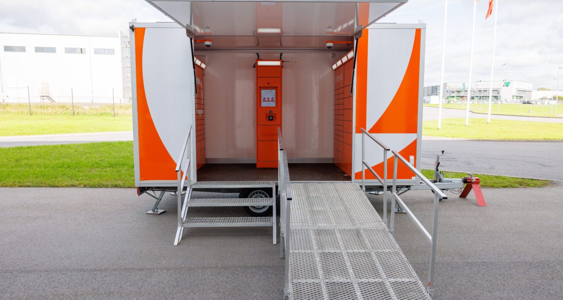 Vilniuje – precedento neturintis sprendimas: „Omniva“ diegia naujo tipo paštomatus