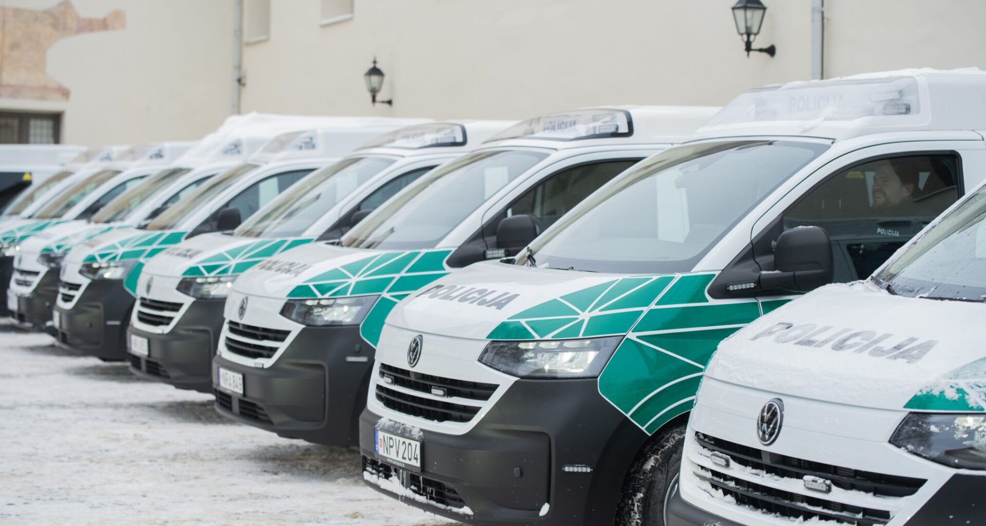 Vilniaus policininkai gavo naujus automobilius