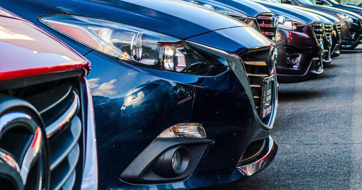 Populiariausias pasaulio mechanikas 10 metų keikė naujus automobilius, štai, ką galiausiai nusipirko