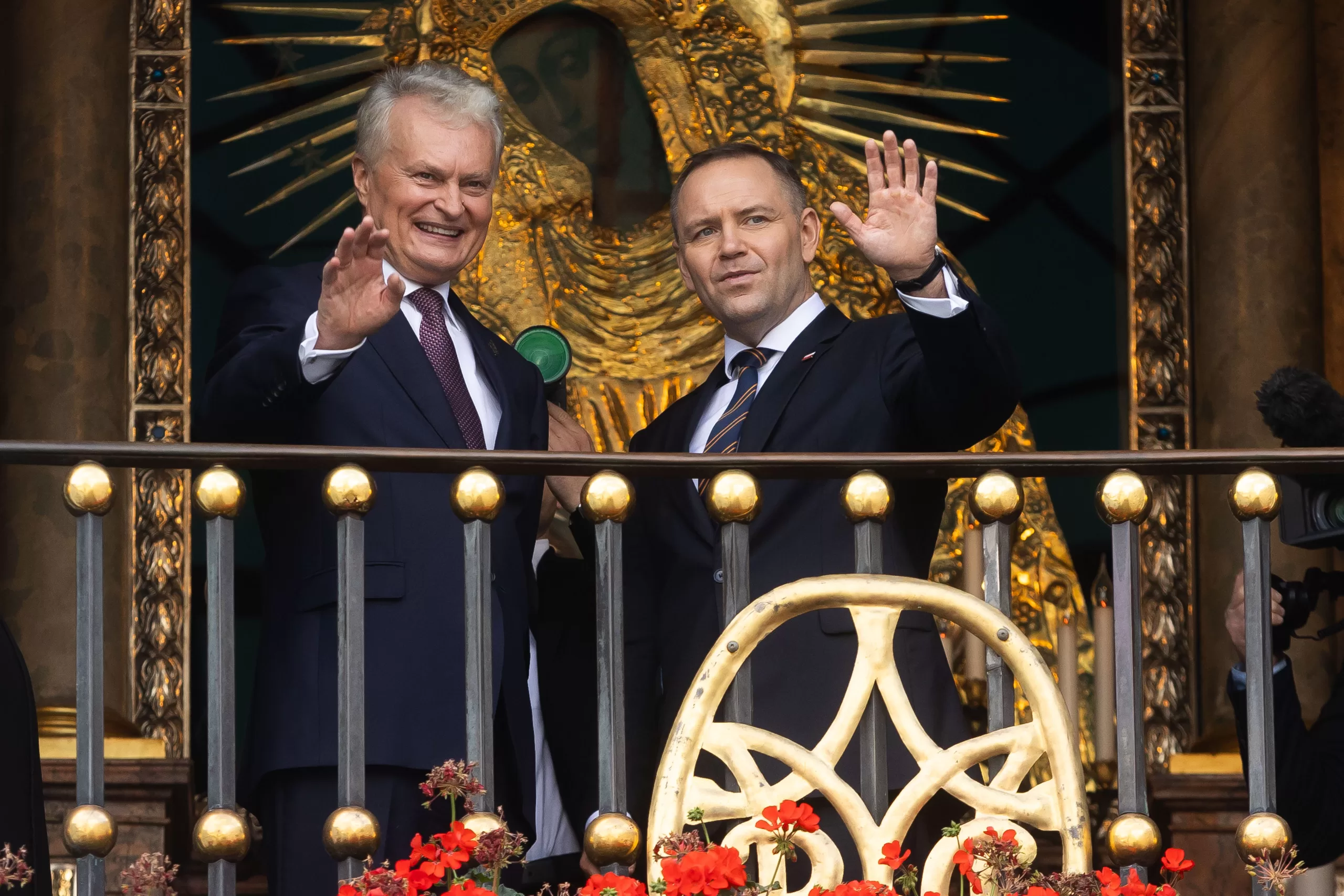 Karolis Nawrockis, Gitanas Nausėda