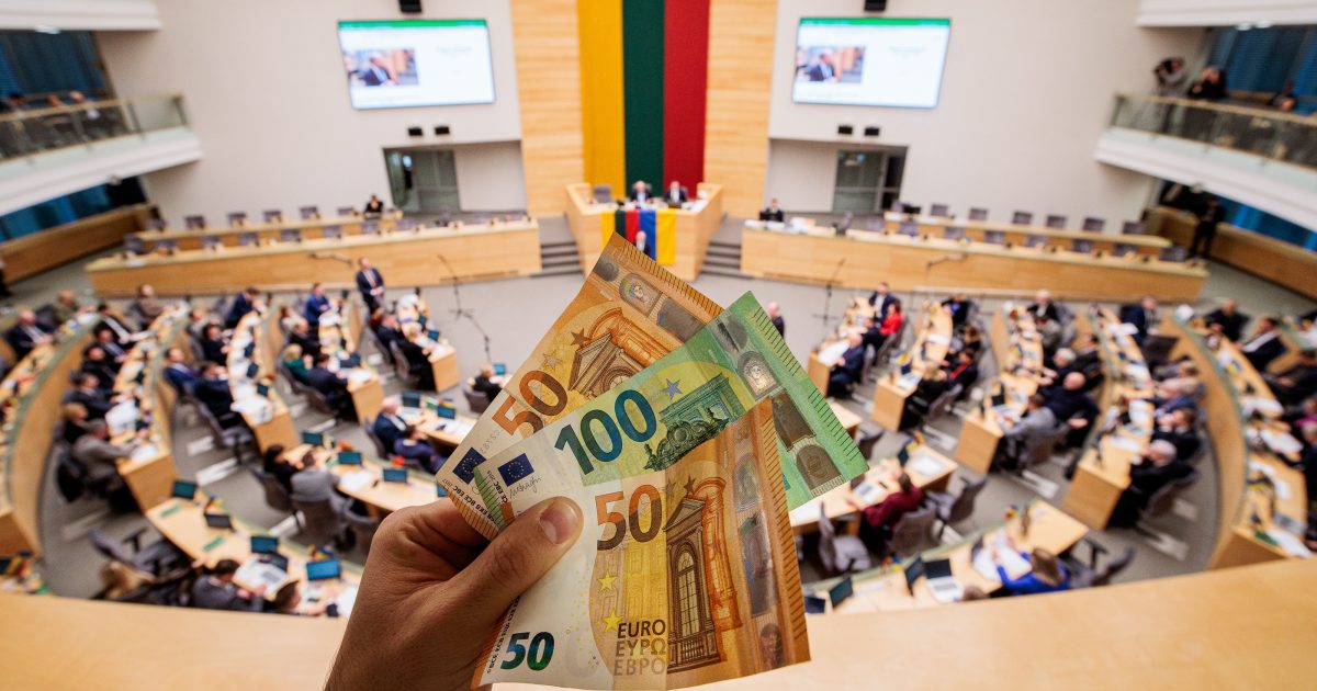 Atsisveikinimas su grynaisiais pinigais: jūsų finansai netrukus atsidurs visiškoje kontrolėje - Bilis.lt