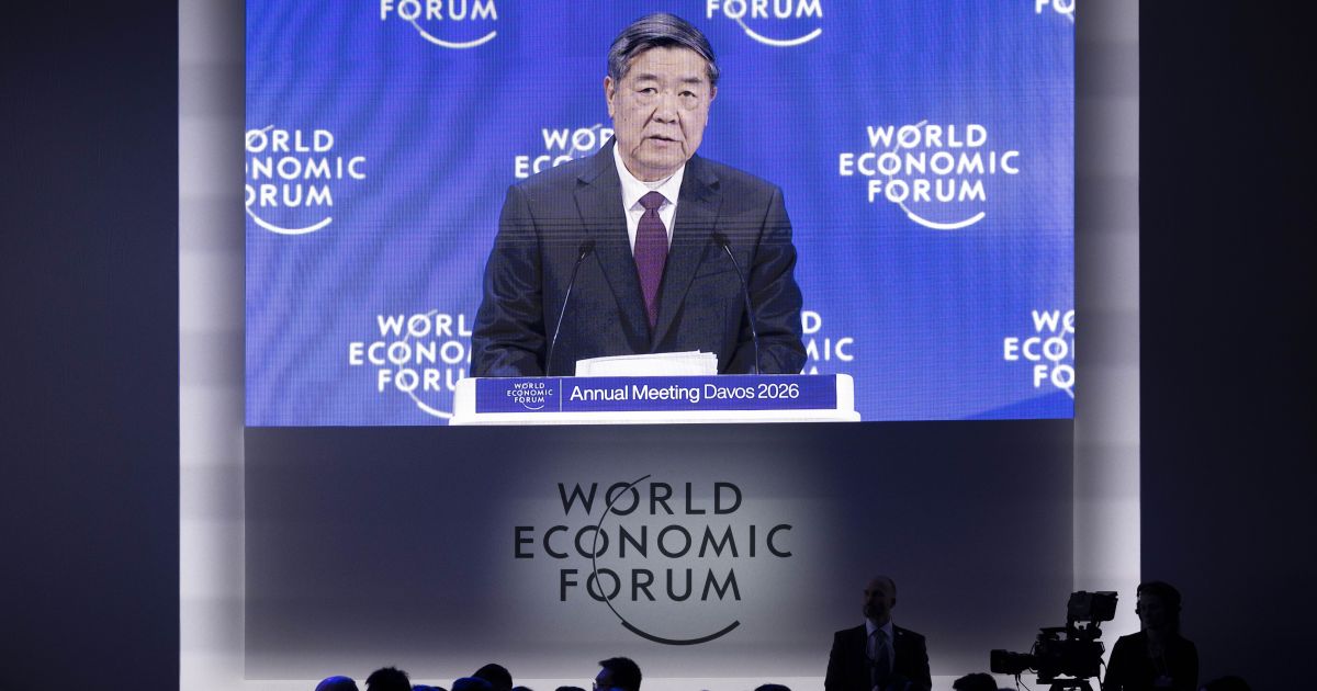 Kinijos vicepremjeras Davose: pasaulis negali grįžti prie „džiunglių įstatymo“ - Respublika.lt