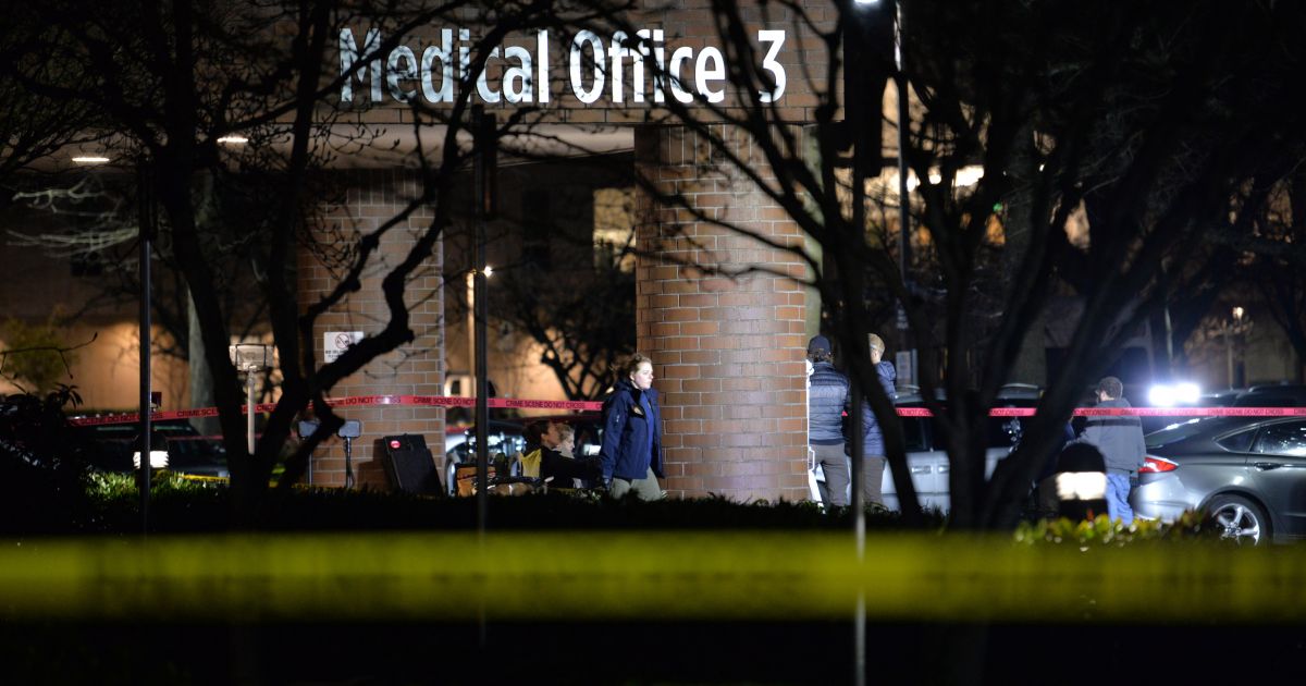 JAV imigracijos pareigūnas Portlande pašovė du žmones - Respublika.lt