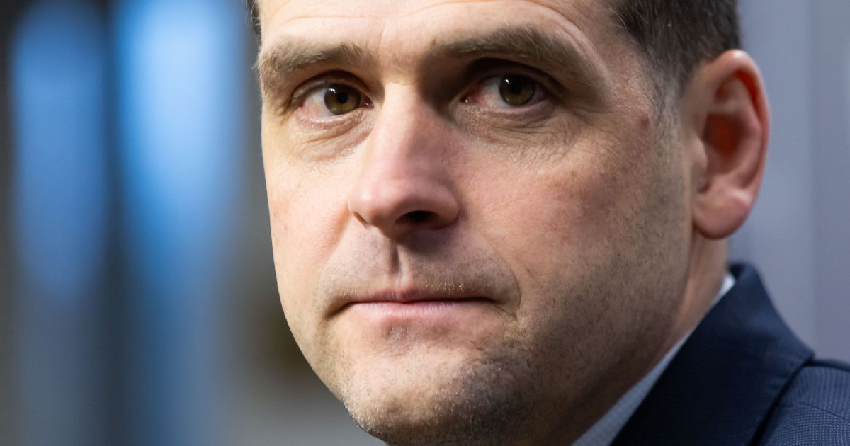 Gal Žemaitaitis jau žvalgosi politinio prieglobsčio šalies? - Respublika.lt