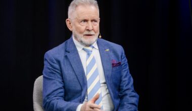 Bus svarstoma atsisakyti MB verslo formos - Respublika.lt