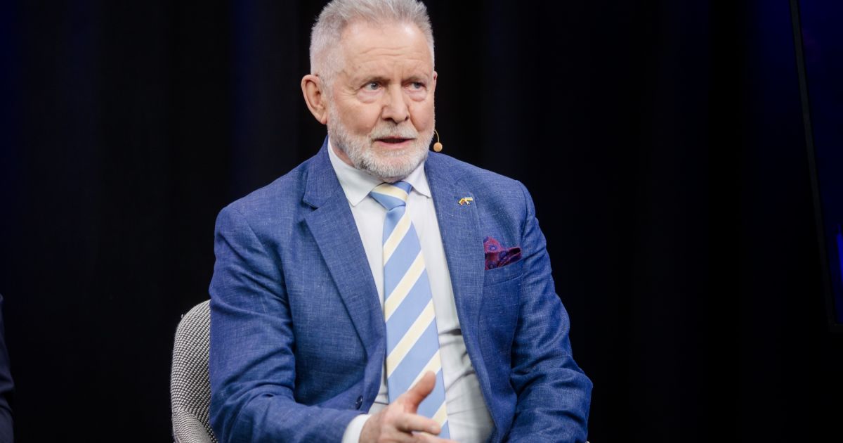 Bus svarstoma atsisakyti MB verslo formos - Respublika.lt