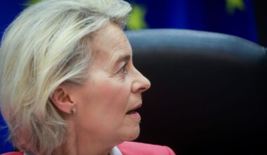 Europos Parlamente vėl inicijuojamas balsavimas dėl nepasitikėjimo von der Leyen - Respublika.lt