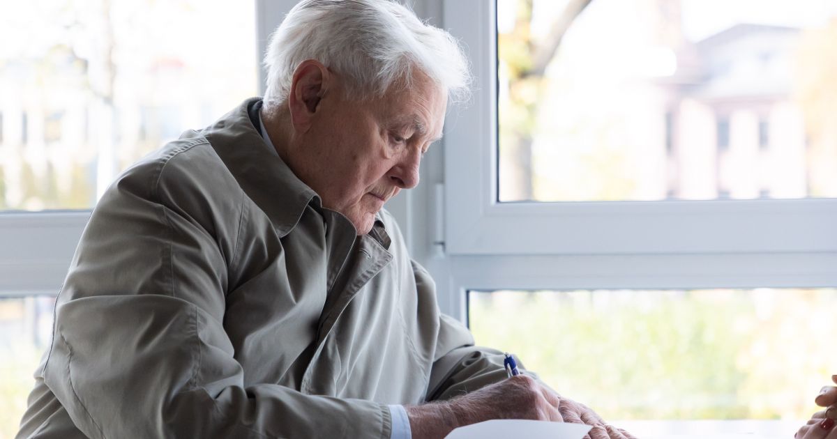 Adamkus dėl sušlubavusios sveikatos paguldytas į ligoninę - Respublika.lt