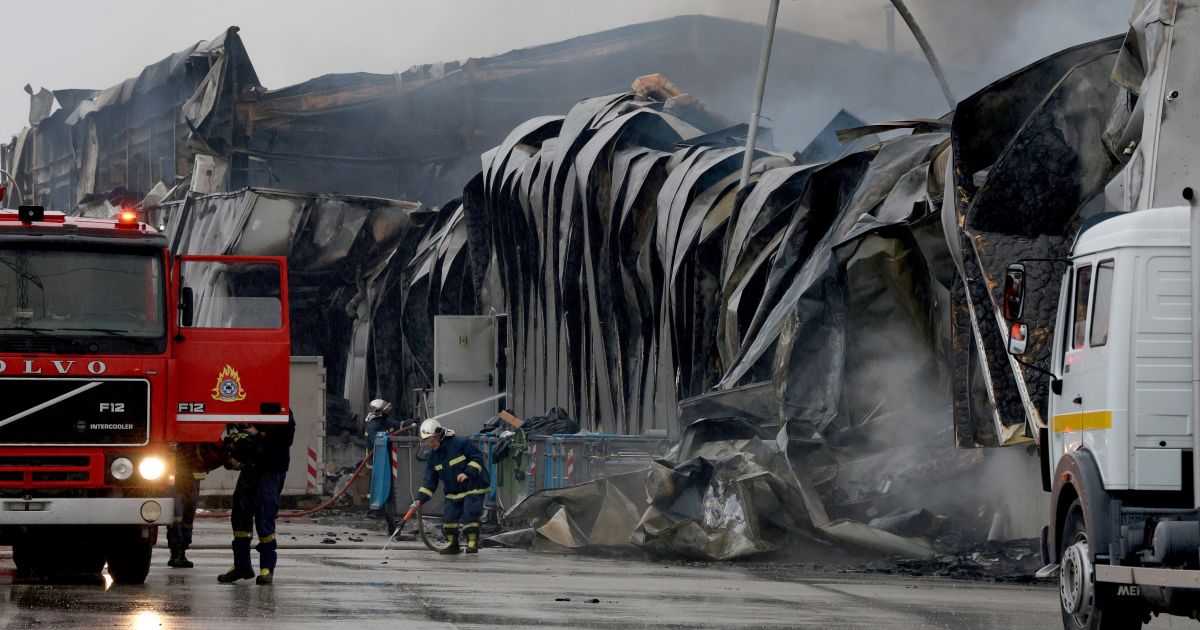 Per sprogimo sukeltą gaisrą kepinių fabrike žuvo keturi žmonės - Respublika.lt