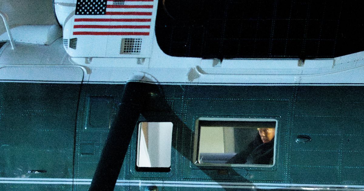 Į Davosą skridęs Trumpo lėktuvas dėl nedidelio gedimo turėjo apsisukti - Respublika.lt